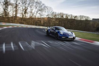 Η Porsche 911 GT3 έγινε το ταχύτερο manual αυτοκίνητο στο Nurburgring